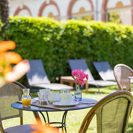 Hotel Les Bellugues Saint-Jean-du-Gard